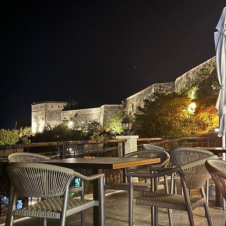 Hotel With Castle View Gjirokastër Dış mekan fotoğraf