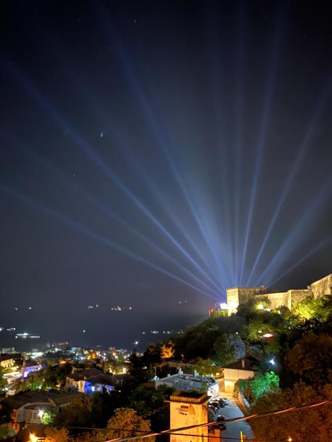 Hotel With Castle View Gjirokastër Dış mekan fotoğraf