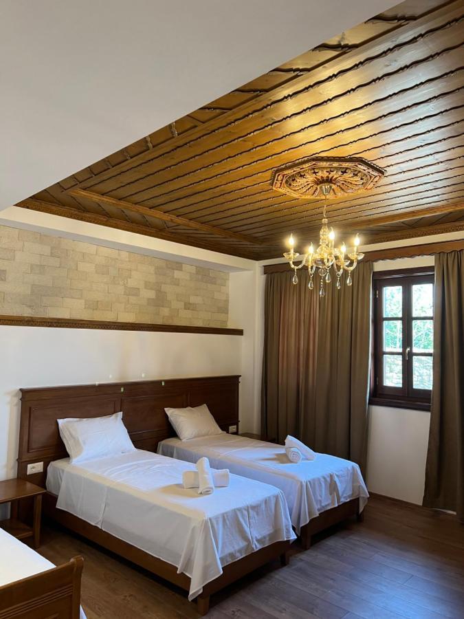 Hotel With Castle View Gjirokastër Dış mekan fotoğraf