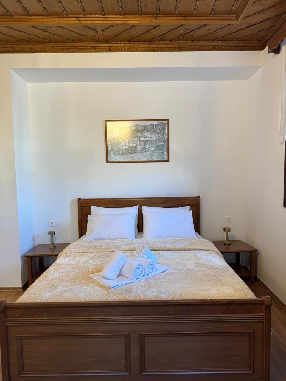 Hotel With Castle View Gjirokastër Dış mekan fotoğraf