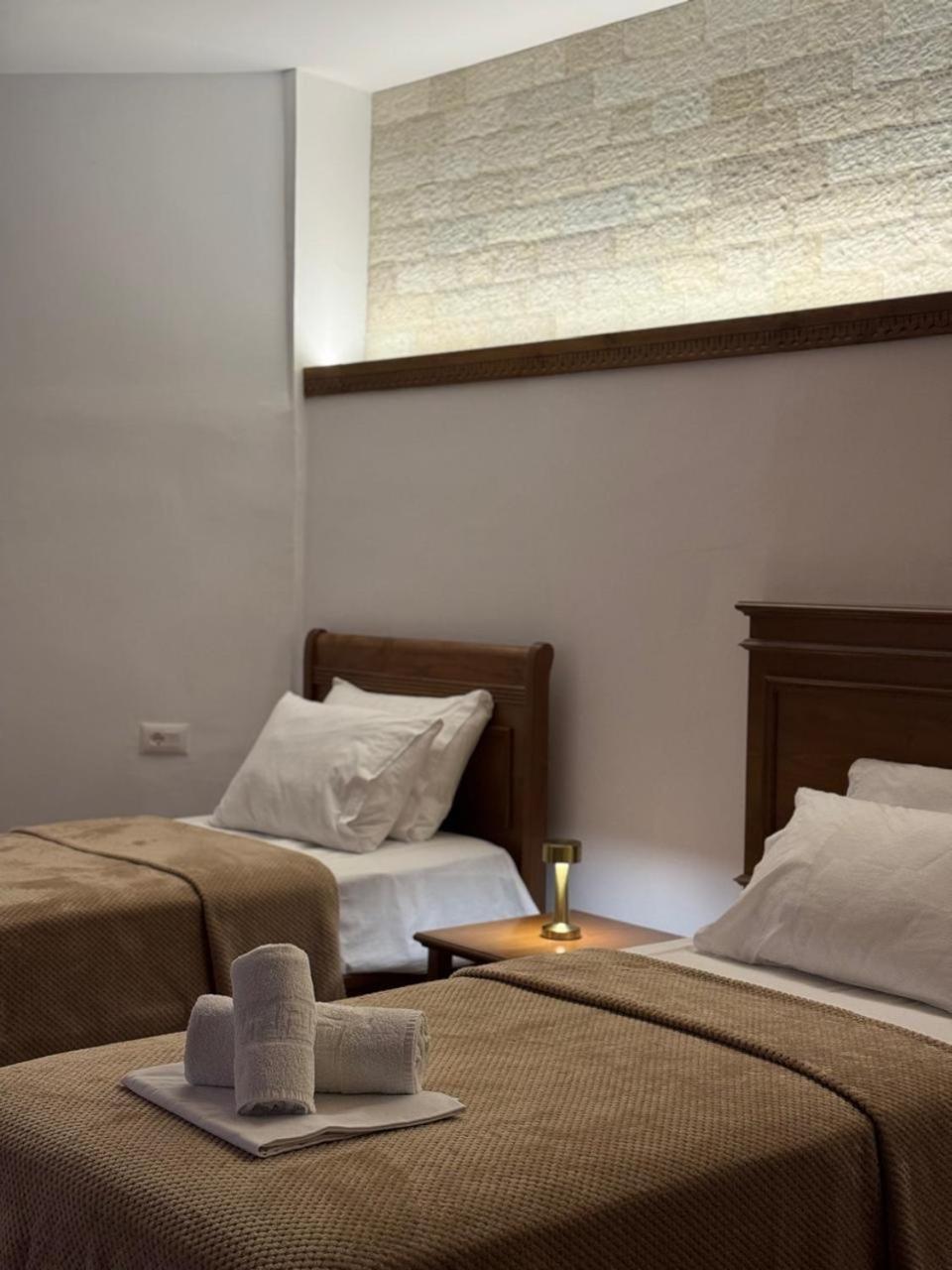 Hotel With Castle View Gjirokastër Dış mekan fotoğraf